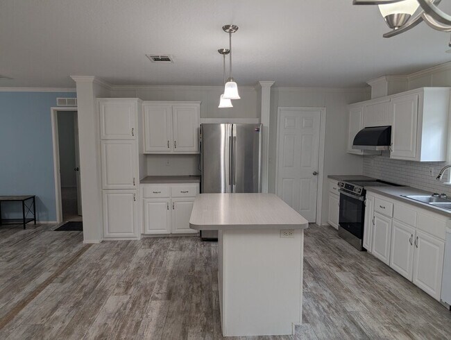Building Photo - 6806 Pearson Ln
