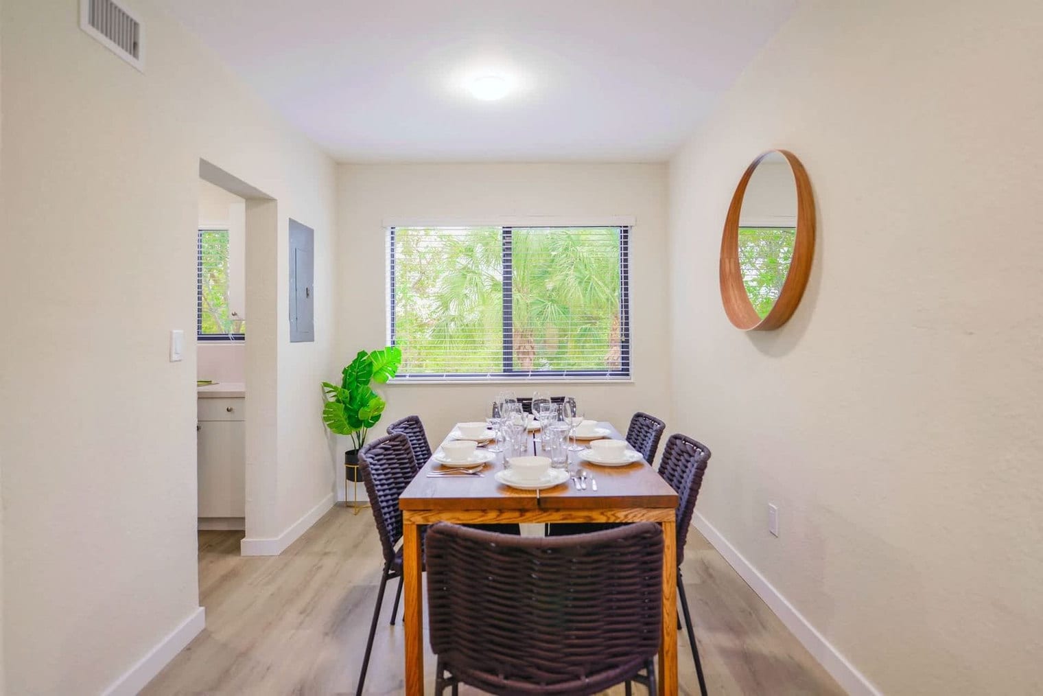 Building Photo - 700 SW 11th Ave