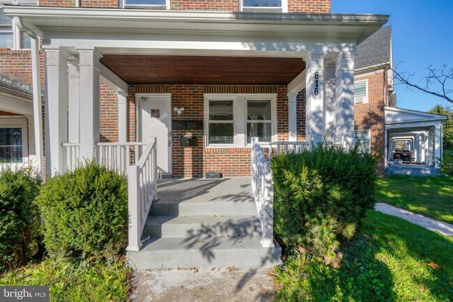 Building Photo - 616 N Woodington Rd