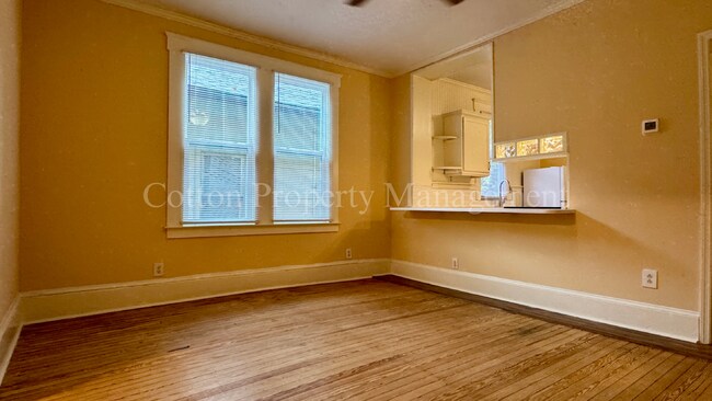 Building Photo - 315 S 15th St