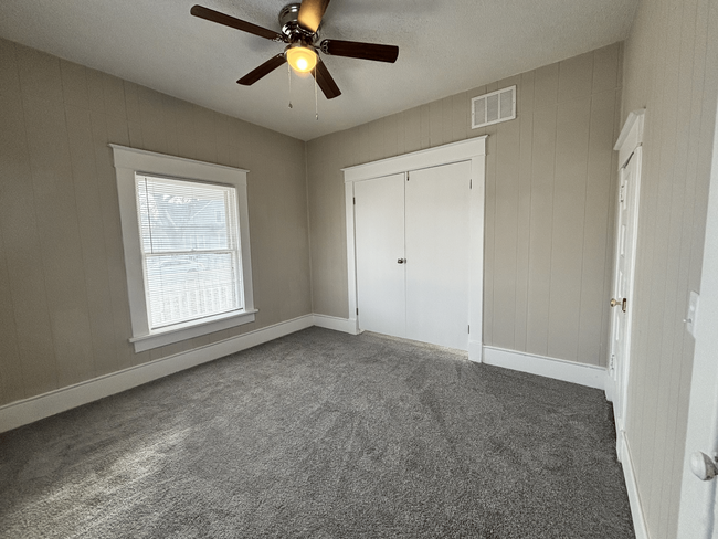 Building Photo - Newly Renovated 2 bedroom 1 bath in the he...