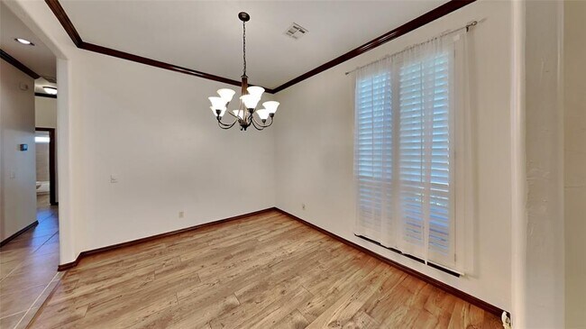 Building Photo - 9200 Stacy Lynn Ln