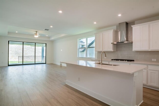 Building Photo - 4612 Modena Bay Bend