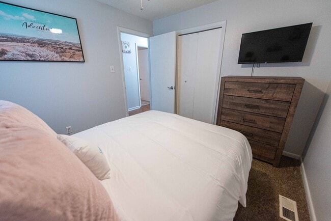 Building Photo - 9108 Peach Tree Ln