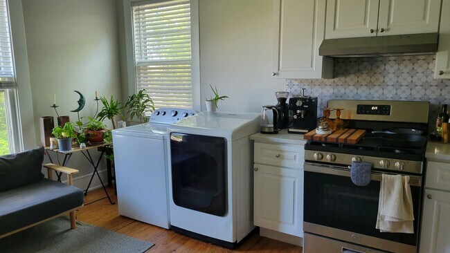 Building Photo - 511 Cleveland St