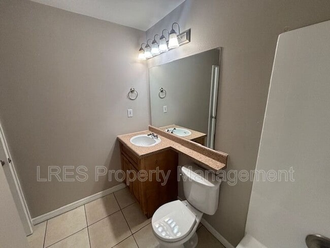 Building Photo - 1695 Lee Rd