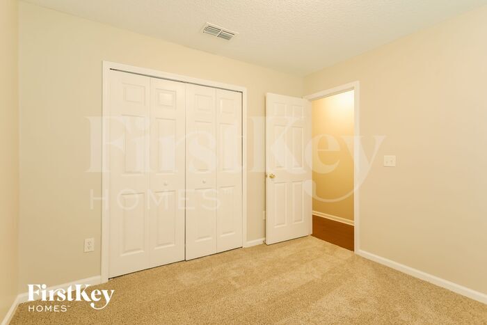 Building Photo - 2676 Westport Dr