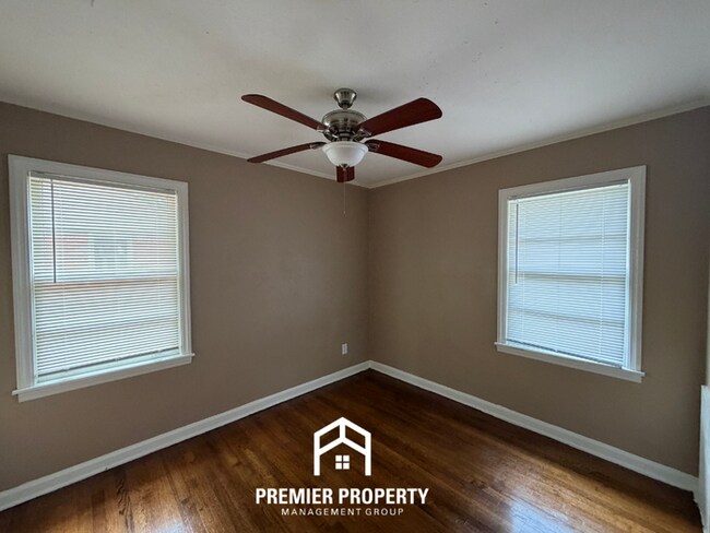 Building Photo - Charming 2BR/1BA Near Berclair | Hardwood Floors & Large Fenced Backyard