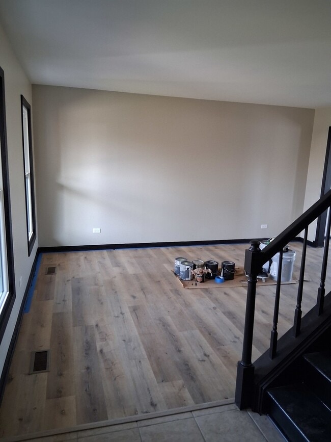 Building Photo - 1210 Diane Ln