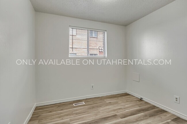 Building Photo - 539 Swenson Ave