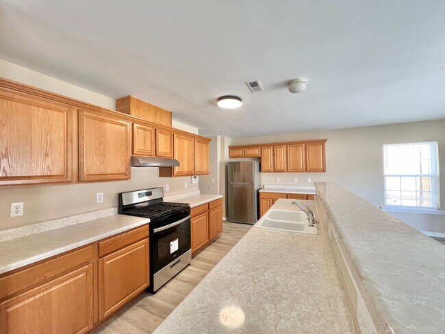 Building Photo - 2829 Roundleaf Ct