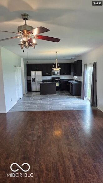 Building Photo - 15098 Royal Grove Dr