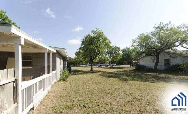 Building Photo - Affordable 3 bedroom 1 bath house COMING SOON!