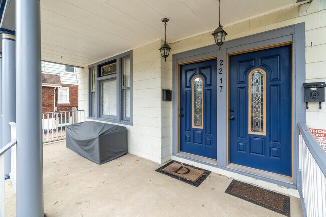 Building Photo - 2217 Jefferson Ave
