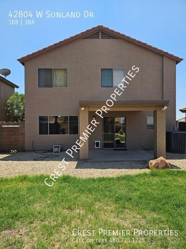 Building Photo - 42804 W Sunland Dr