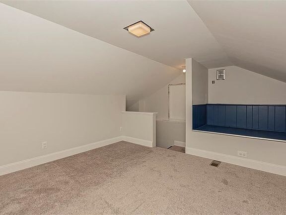 Building Photo - 10693 Beechwood Dr