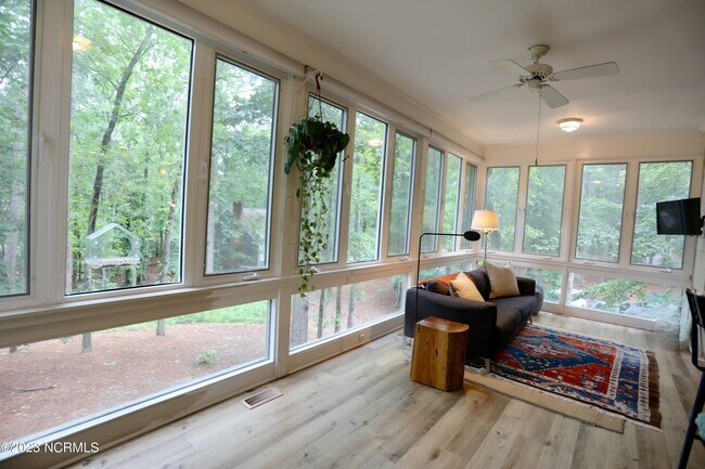 Building Photo - 25 Villagewood Cir