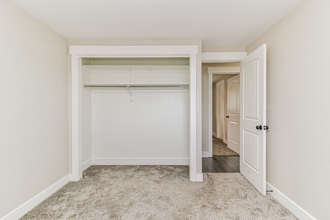 Building Photo - Remodeled Orem Home! Large Backyard! Amazi...