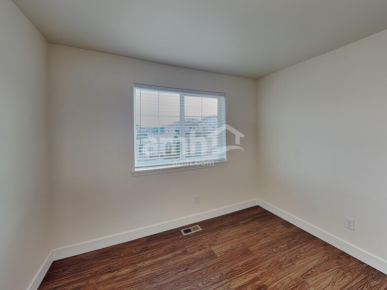 Building Photo - 10309 21st Pl SE