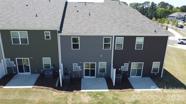 Building Photo - 761 Earhart St NW