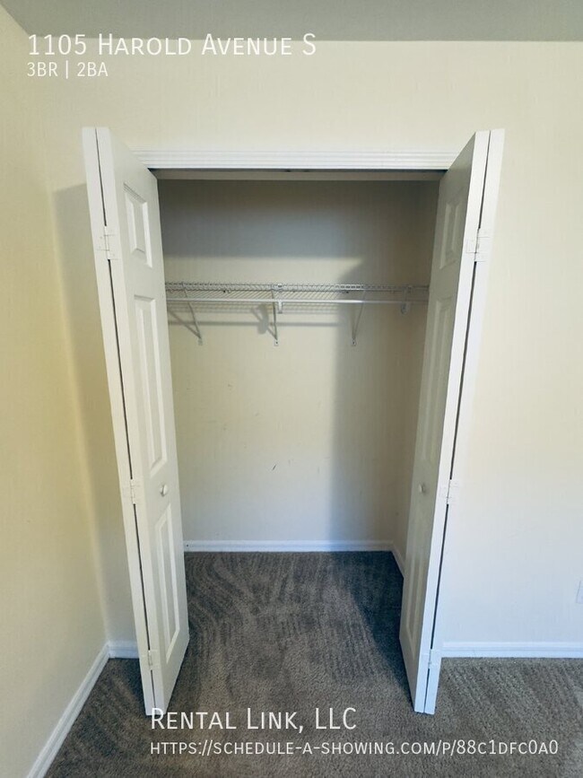 Building Photo - 1105 Harold Ave S