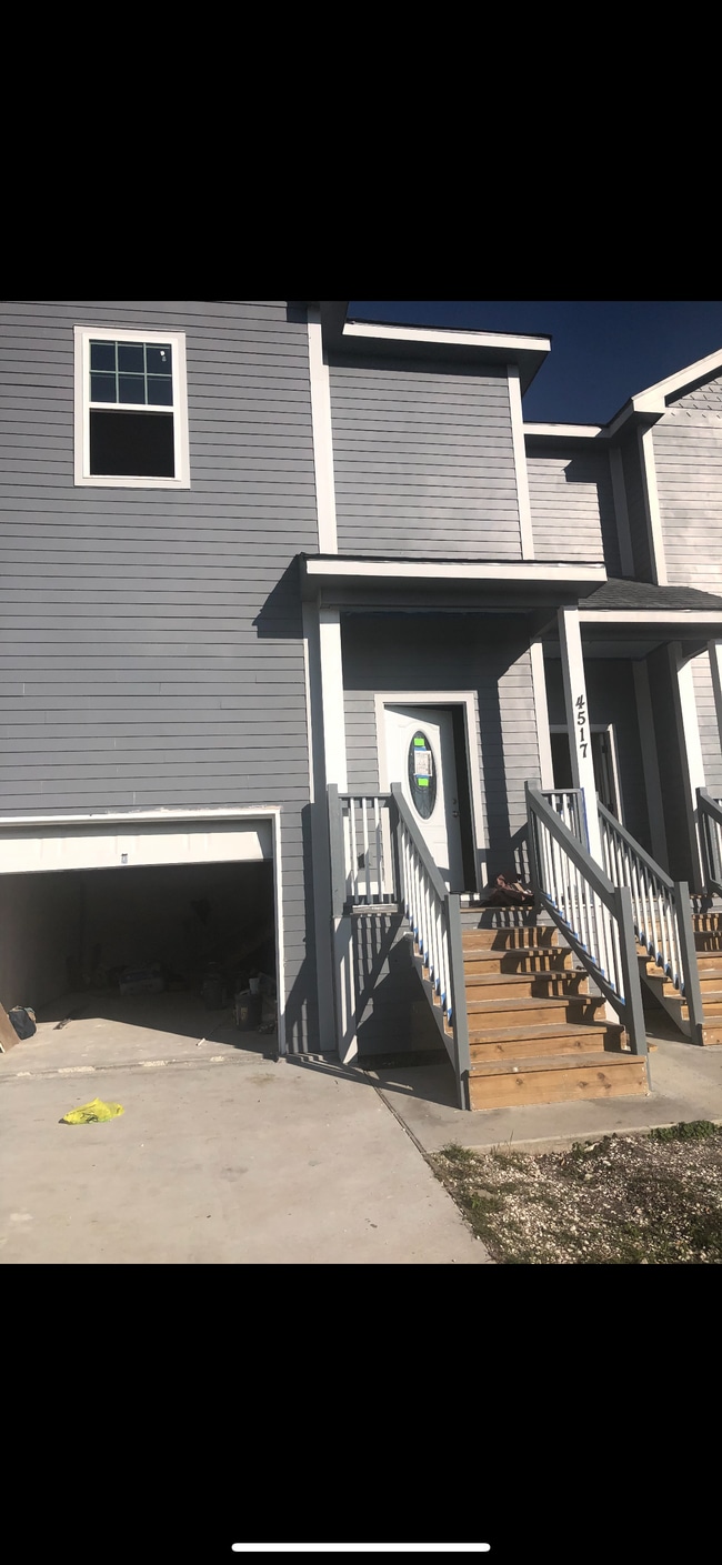 Building Photo - 4517 Virgilian St