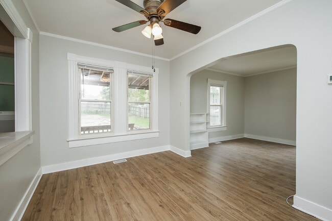 Building Photo - Updated 3-bedroom with Garage