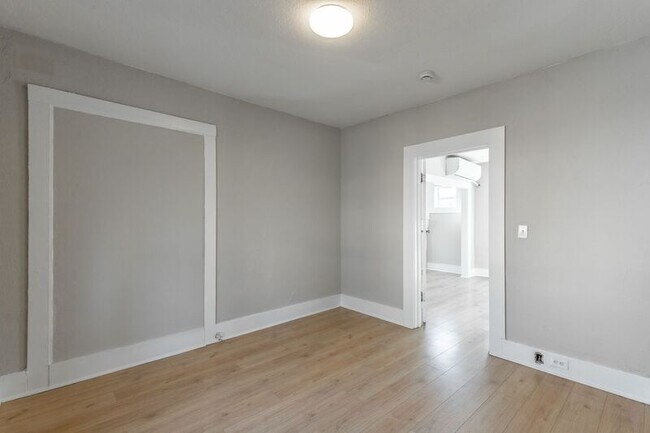 Building Photo - 2117 Foust St