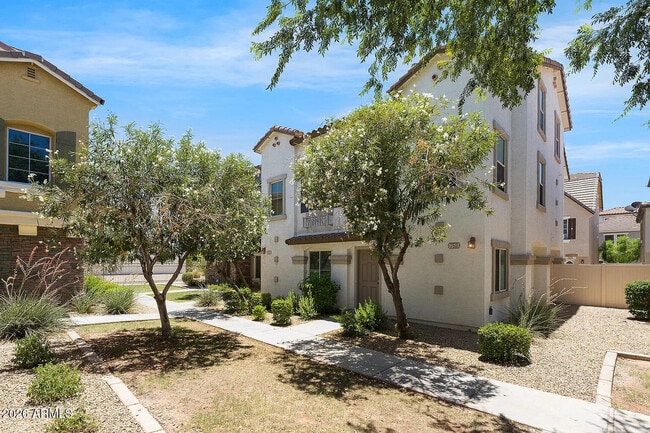 Building Photo - 751 N Port Dr