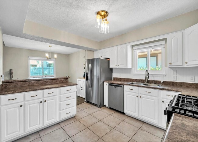 Building Photo - 1034 Alderwood Way