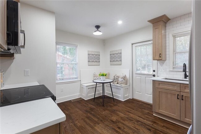 Building Photo - 2359 Polar Rock Ave SW