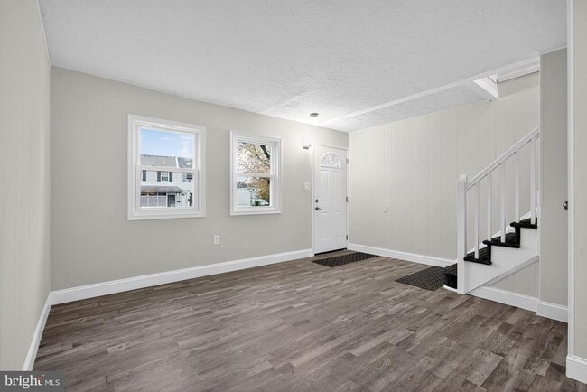 Building Photo - 5708 Mitchell Rd