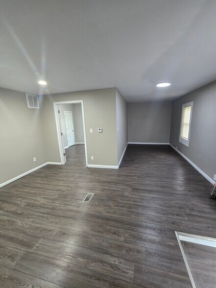 Living room - 311 Fountain St