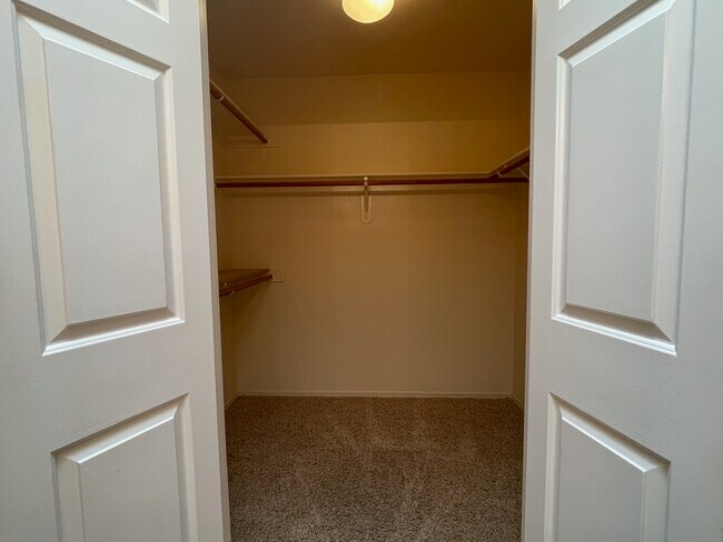 Building Photo - 159 N Cobalt Dr