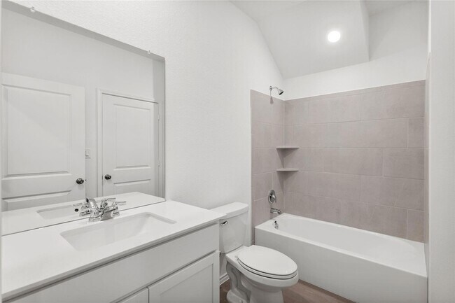Building Photo - 110 Miglia St