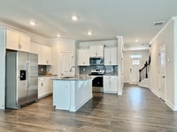 Building Photo - 175 Creekview Rd