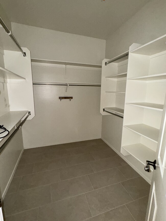 Master Closet - 3339 E Comstock Dr