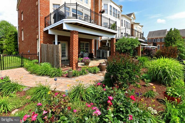 Building Photo - 43780 Ballybunion Terrace