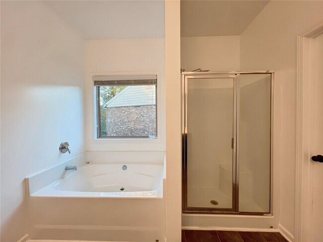 Building Photo - 2416 Peach Shoals Cir