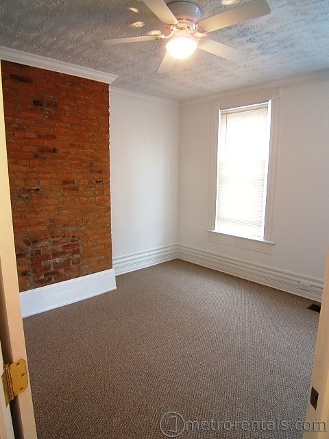Building Photo - 513 S Lazelle St