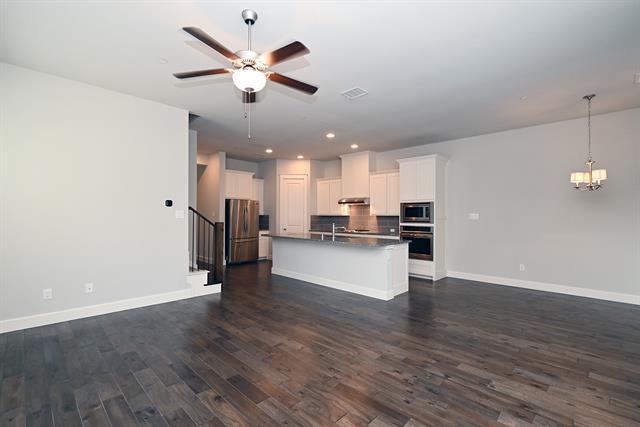 Building Photo - 1021 Water St