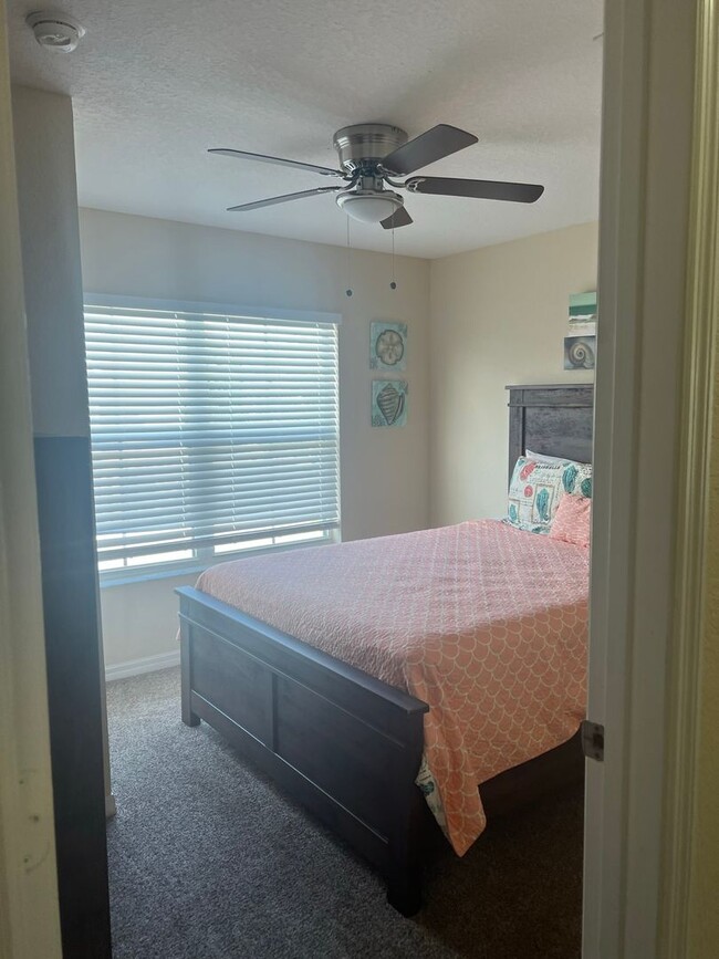 Building Photo - 4000 Santa Maria Dr