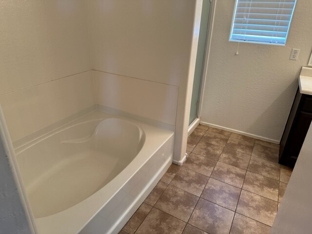 Building Photo - 1206 E Boston St