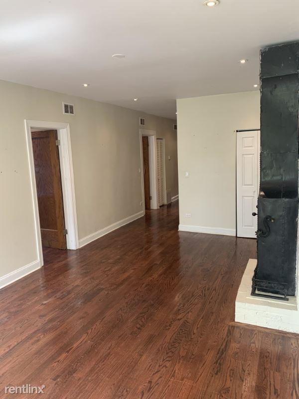 Building Photo - 3 br, 2 bath Apartment - 1645 N Park Dr