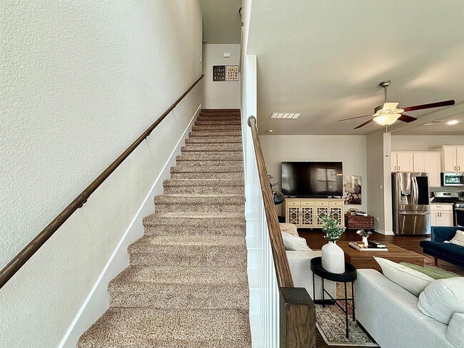 Building Photo - 2500 Meyer Cv