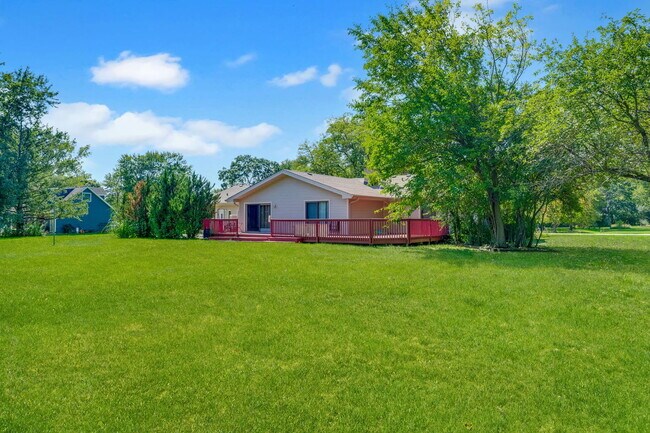 Building Photo - 2226 Shannondale Dr