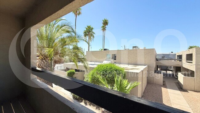 Building Photo - 2634 N 43rd Ave