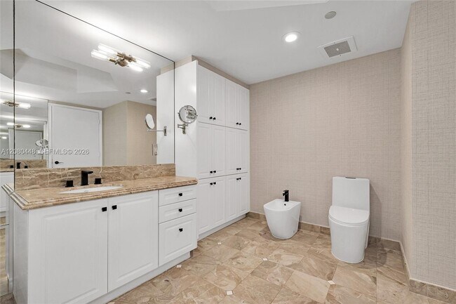 Building Photo - 9559 Collins Ave