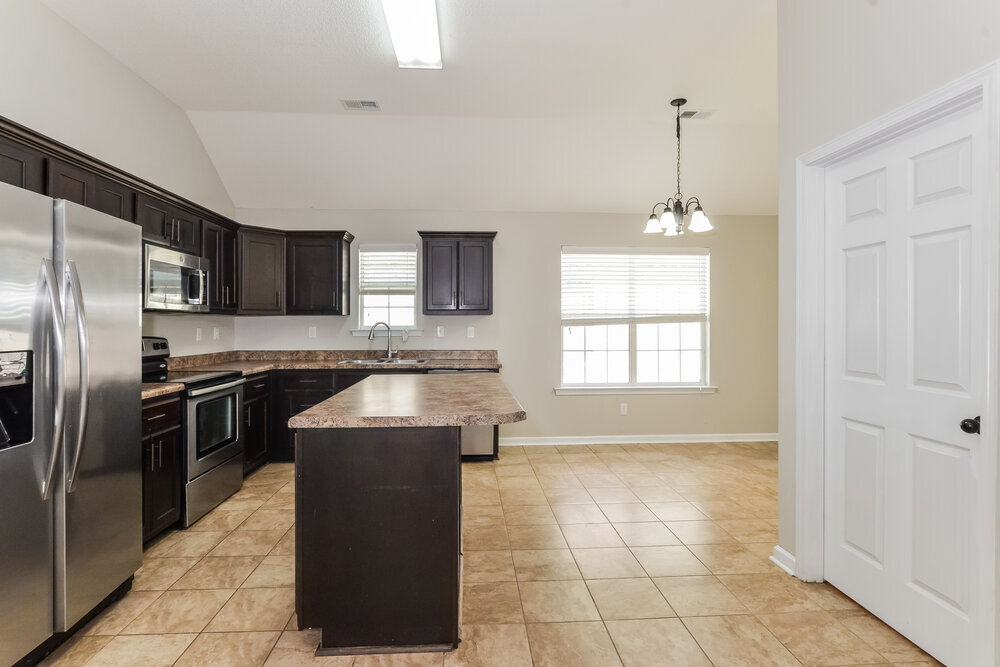 Building Photo - 9876 Southern Oak Way