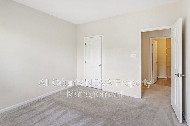 Building Photo - 15072 Leicestershire St